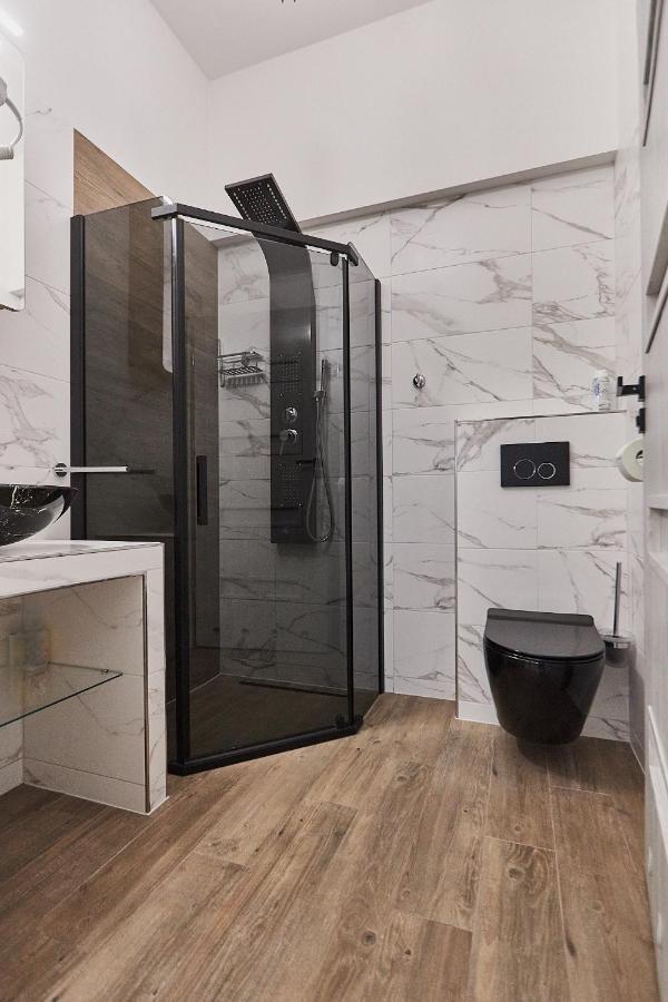 - Platan Tower Apartment