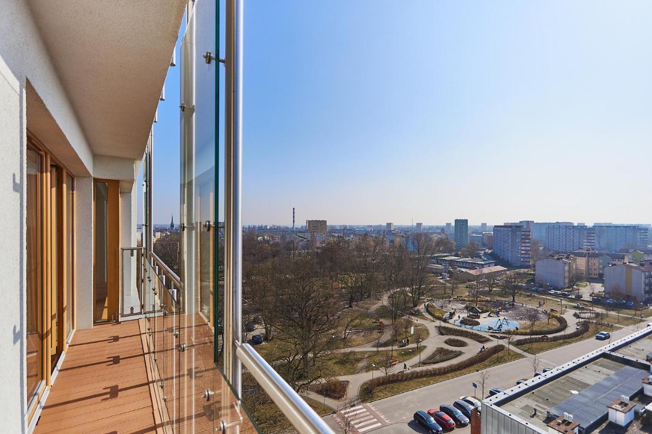 - Platan Tower Apartment